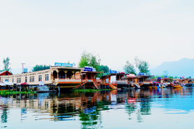 Houseboat Booking